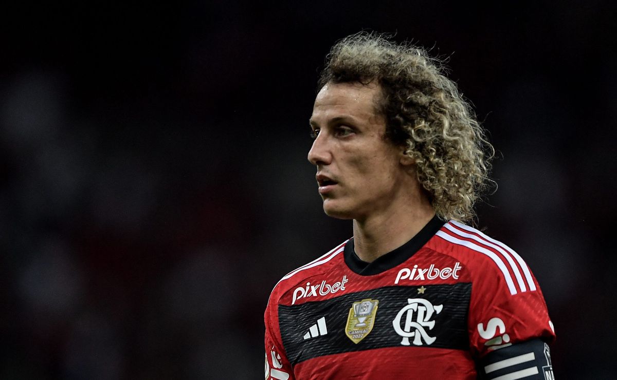 david luiz faz mistério sobre sua permanência no flamengo: “futuro a deus pertence”
