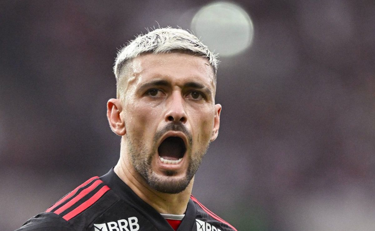 arrascaeta analisa vitória do flamengo e revela que está jogando no sacrifício: "tentando aguentar..."