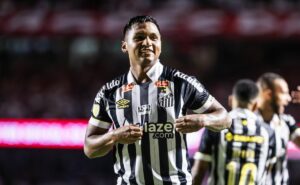 atlético nacional não topa ficar com morelos e atacante volta ao santos com bastidores revelados