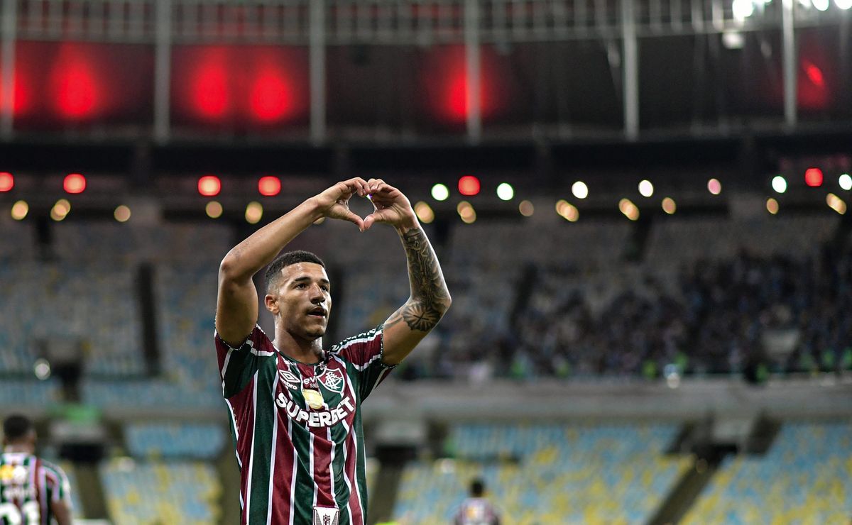 kauã elias é ‘ovacionado’ em empate do fluminense e torcedores comentam atuação: “craque” 