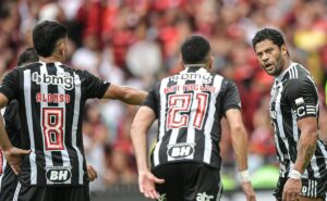 discussão entre hulk e battaglia, em flamengo x atlético mg, tem detalhes revelados