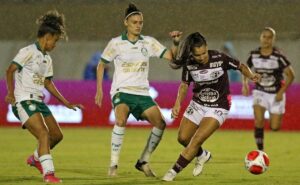 ferroviária e palmeiras empatam em jogo polêmico na fonte luminosa pelo paulistão feminino