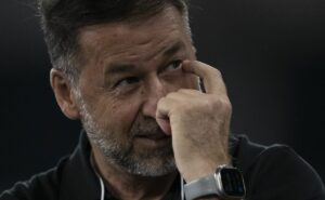 carlos gonzáles, do tijuana, é oferecido para augusto melo e pode chegar ao corinthians