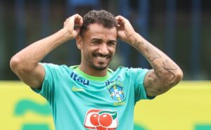 escalação da seleção: danilo volta e será titular em brasil x uruguai