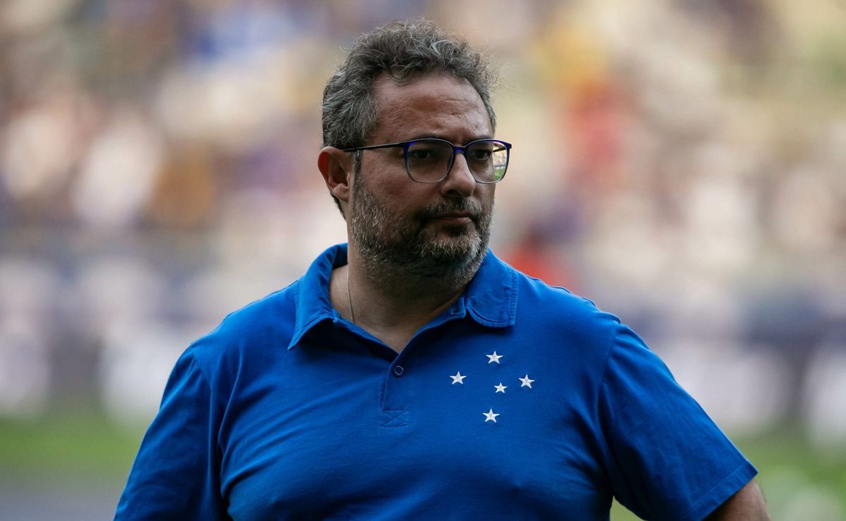 cruzeiro conta com retorno de fernando, mas alexandre mattos não definiu situação do atacante