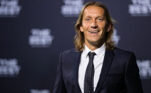 após hernán crespo, técnico michel salgado chega na mesa do grêmio após ser oferecido ao santos 