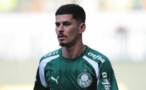 velloso cobra mais chances para rômulo no palmeiras e cobra abel: "a gente não consegue entender"