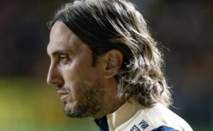 são paulo vence bahia, mas zubeldía tem pedido para nunca mais escalar jamal lewis: “o nome já diz”