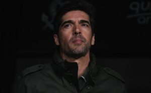 abel ferreira desabafa após corinthians e palmeiras pelo brasileirão: "pagamos pela falta de..."
