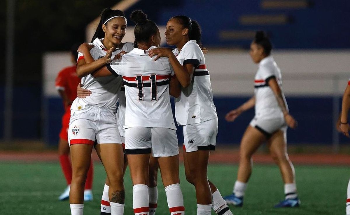 são paulo supera o vila nova com goleada impressionante na estreia da copinha feminina