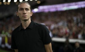 garotos do flamengo crescem sob liderança de filipe luís e se tornam soluções caseiras