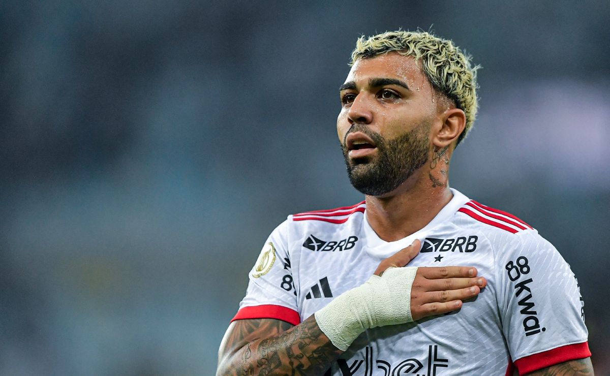 gabigol resolve problema com filipe luís e vive clima de despedida no flamengo