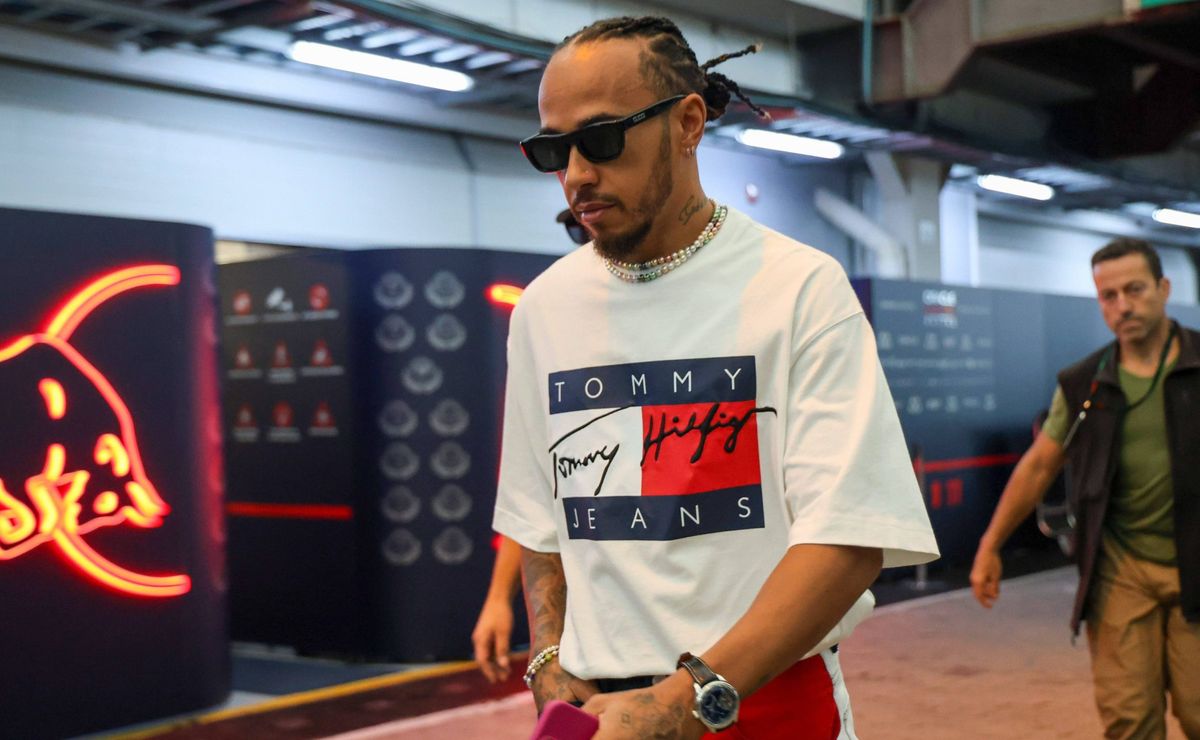 hamilton promete total comprometimento com a mercedes até o fim de 2024