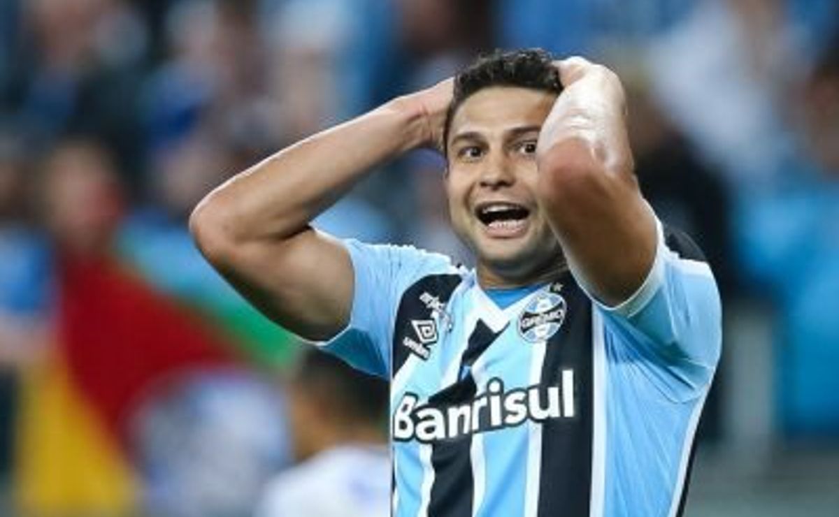 elkeson, ex grêmio, expõe bastidores de sua passagem em 2022 e faz declaração surpreendente