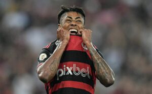 flamengo toma decisão e vai relacionar bruno henrique para final contra o atlético mg