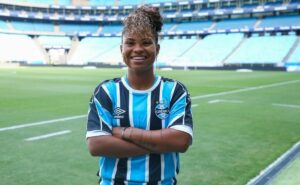 conheça dayana rodríguez: a jovem goleadora do grêmio que brilha no gauchão