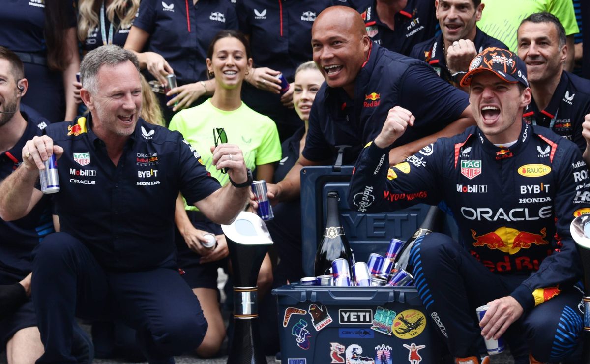 horner afirma que verstappen está no caminho para figurar entre as lendas da f1