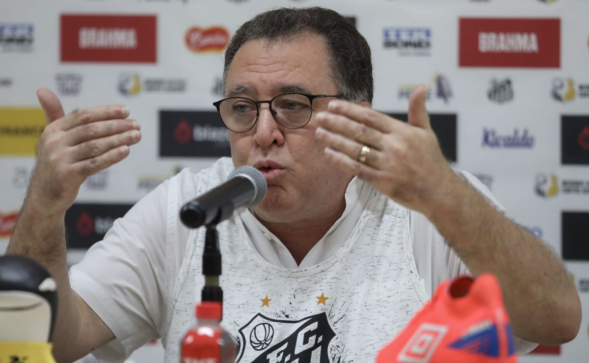 santos de marcelo teixeira confirma rescisão contratual de lateral não utilizado por fábio carille