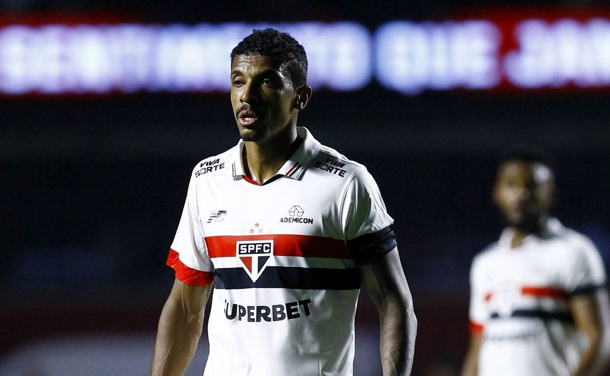 luiz gustavo tem renovação automática travada no são paulo e novo cenário surge