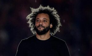 marcelo volta a jogar futebol após rescisão com fluminense e polêmica com mano menezes