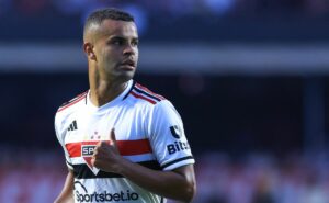 escalação do são paulo: com alisson de volta, zubeldía esboça mesma escalação contra athletico pr