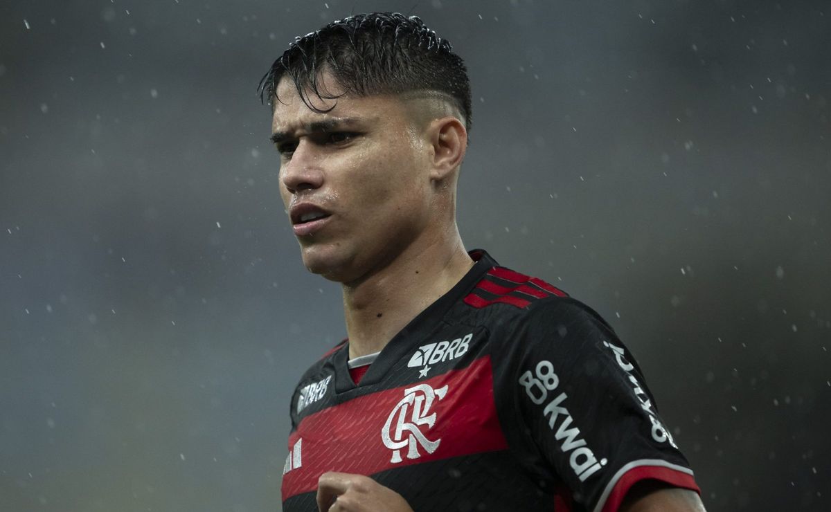 luiz araújo surge em treino no flamengo e pode ficar à disposição na copa do brasil