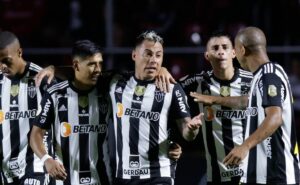 eduardo vargas, do atlético mg, decide assinar com o flamengo para a próxima temporada