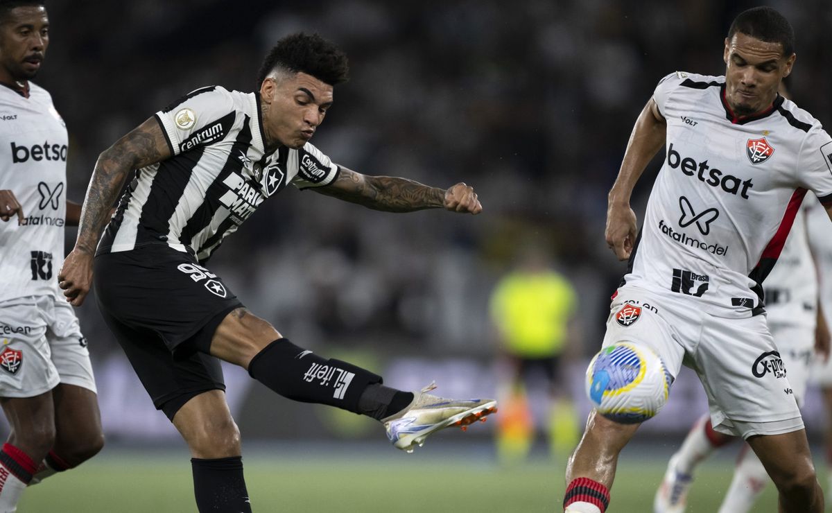 botafogo empata com vitória, e palmeiras assume liderança do brasileirão betano 2024