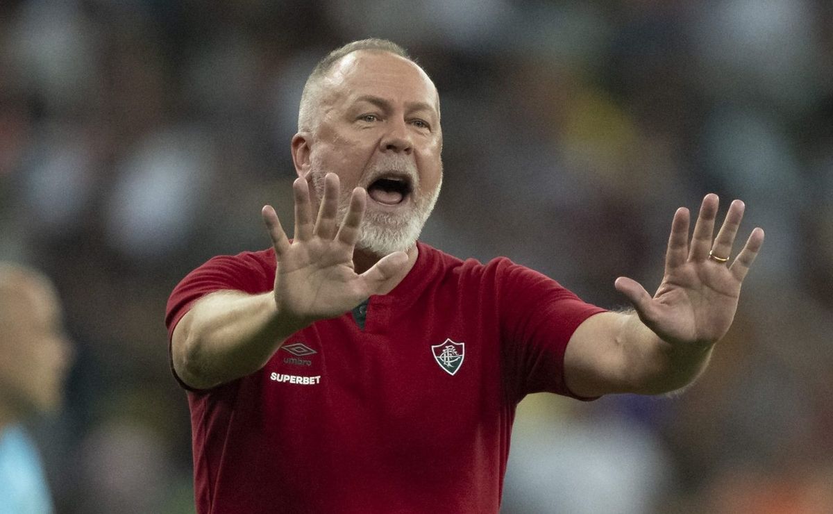 thiago silva ainda é dúvida no fluminense de mano menezes mesmo treinando