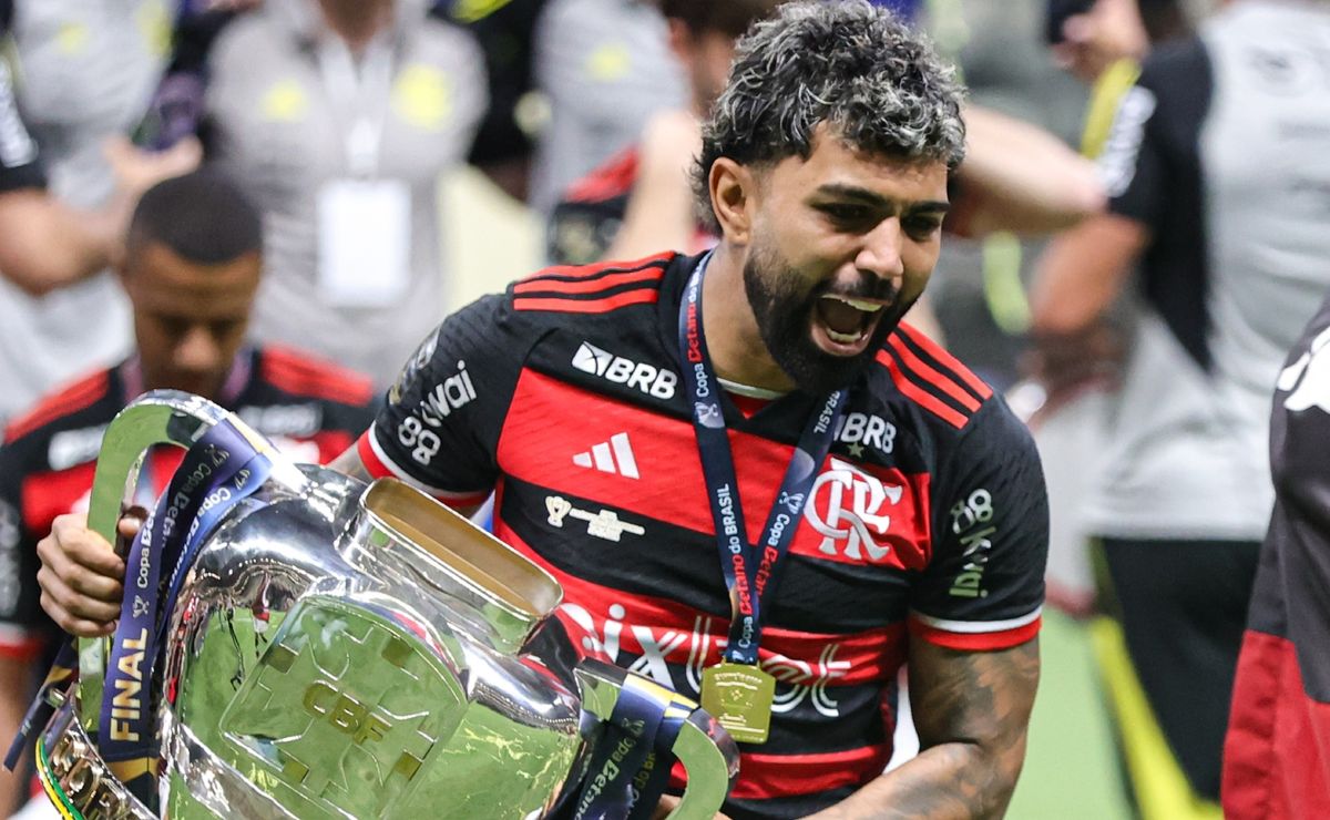 gabigol foi afastado por ter criticado a direção do flamengo, aponta venê casagrande: "ego"