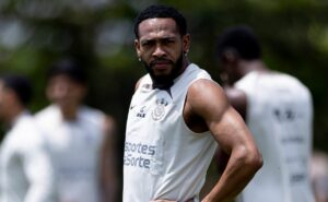 josé martínez vira problema para o corinthians após deixar duelo venezuela x brasil com fortes dores