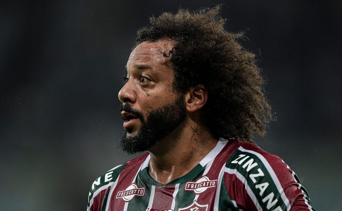 marcelo arrumou problemas com todos no fluminense e tinha comportamento assombroso, diz jornalista