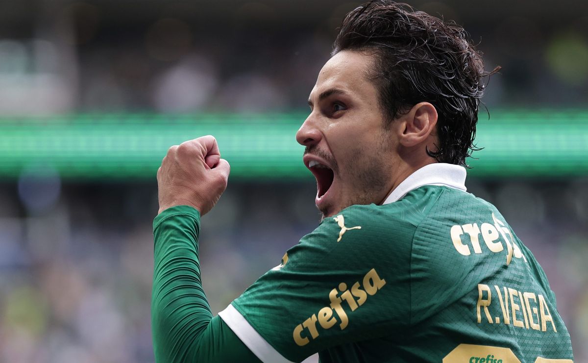 raphael veiga recebe contatos da premier league para sair do palmeiras em 2025  