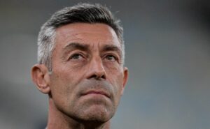 acertado com santos, pedro caixinha faz 1ª indicação e pede a contratação de eric ramires, do bragantino