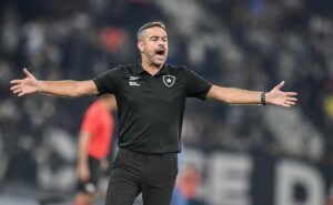 artur jorge revela insatisfação com cera durante botafogo x cuiabá: "eu não gosto"