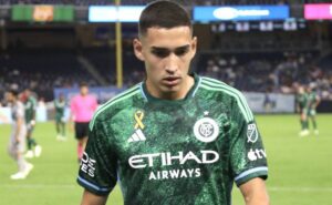 julián fernández por r$ 34 milhões no palmeiras para vaga de estevão tem definição 