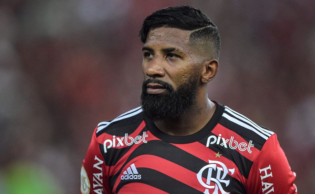 campeão da libertadores parceiro de rodinei no flamengo em 2022 está de volta ao mengão