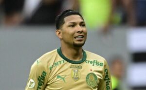 rony e zé rafael devem trocar palmeiras pelo cruzeiro em 2025, informa neto