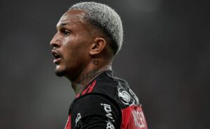 venda de wesley cresce no flamengo de filipe luís e atuação contra atlético mg comprova: “melhor do brasil” 
