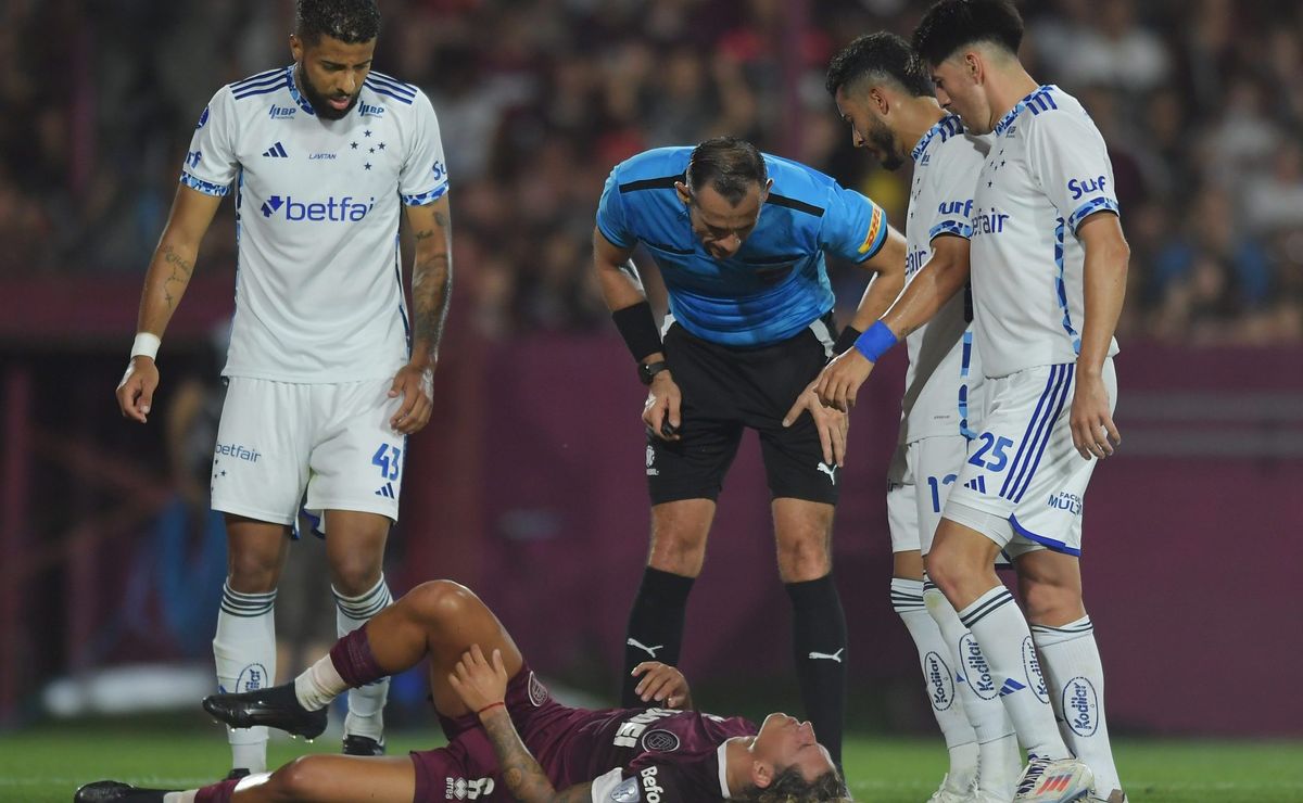 conmebol divulga áudio do var em lance de lanús x cruzeiro, pela sul americana