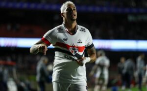 luciano tem veredito sobre onde vai jogar por muito tempo e comunica são paulo 