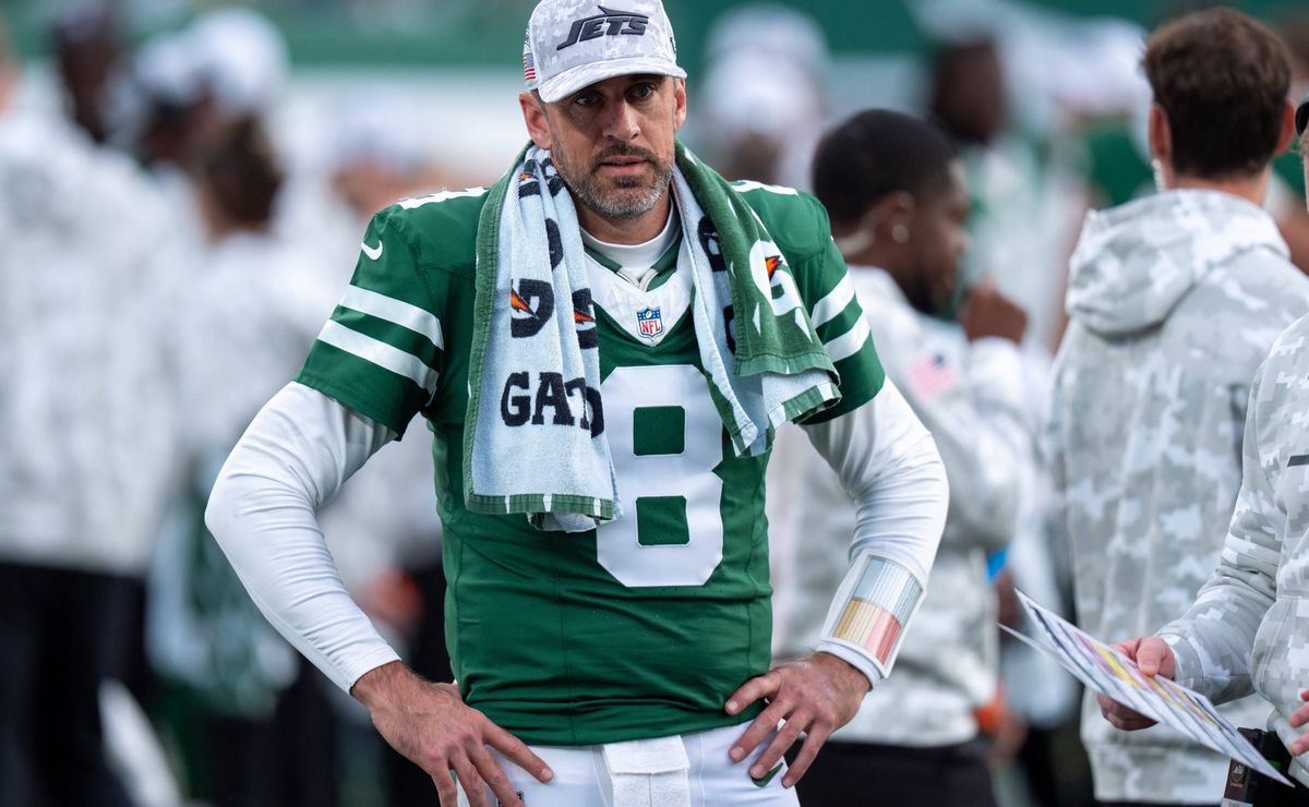 lenda da nfl se oferece para treinar os jets e reviver a carreira de aaron rodgers