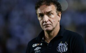 santos tem cuca como opção para carille e 2 motivos impede nome de ganhar força 