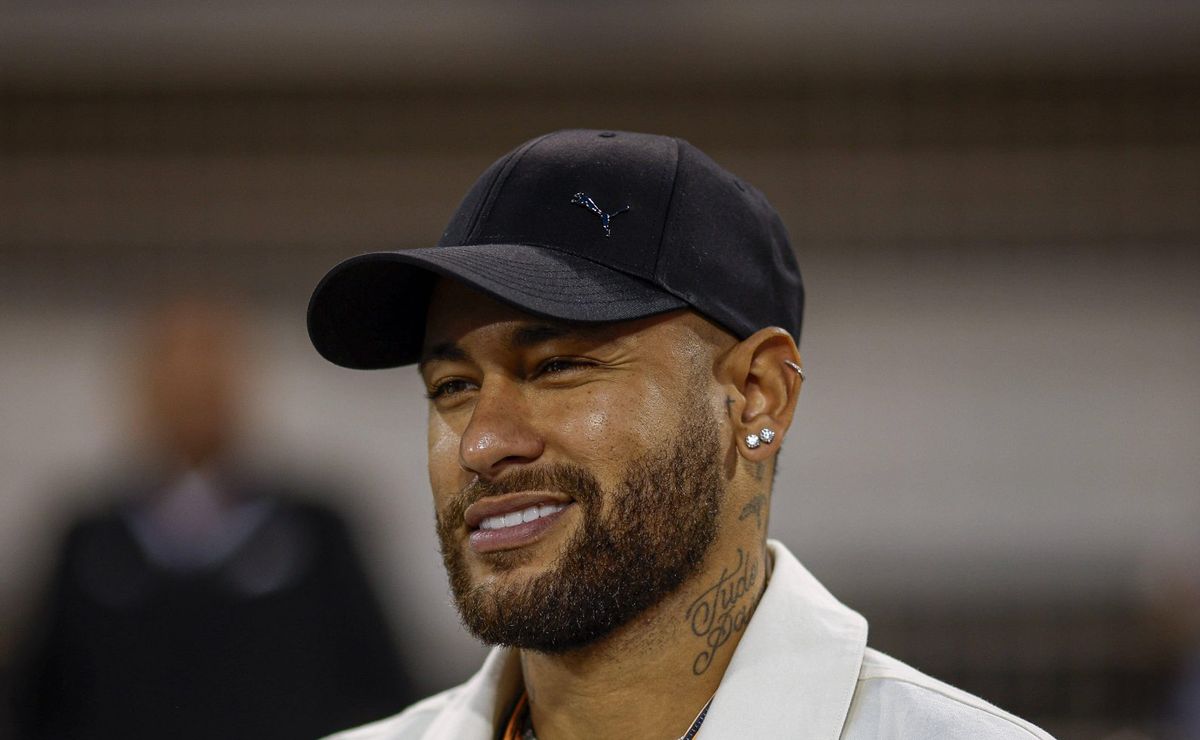 neymar de volta ao santos envolve compra do clube, crava michel bastos: "rolou essa reunião..."