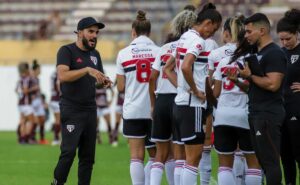 torcida do são paulo pressiona thiago viana antes do clássico no paulistão: "não coloque ana alice"