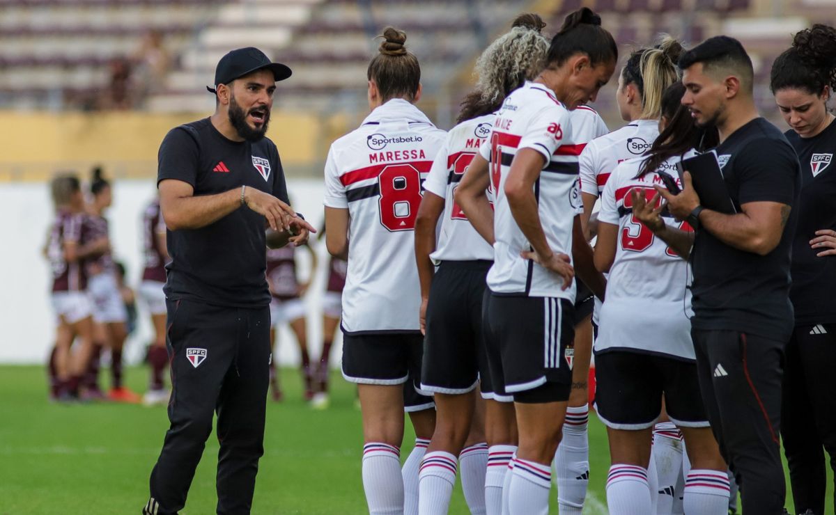 torcida do são paulo pressiona thiago viana antes do clássico no paulistão: "não coloque ana alice"