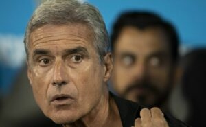 corinthians deixa luís castro de lado e sérgio conceição, ex porto, pode assumir time em 2025