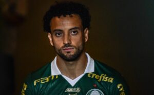 felipe anderson leva bronca de abel e trabalha mais forte por protagonismo no palmeiras