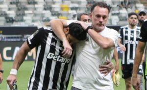 atlético mg pode ficar até 10 jogos sem mando de campo por incidentes da torcida contra o flamengo