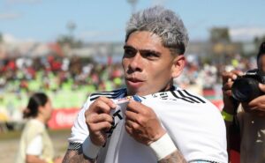 carlos palacios recebe sondagens do boca juniors e atualização chega ao vasco